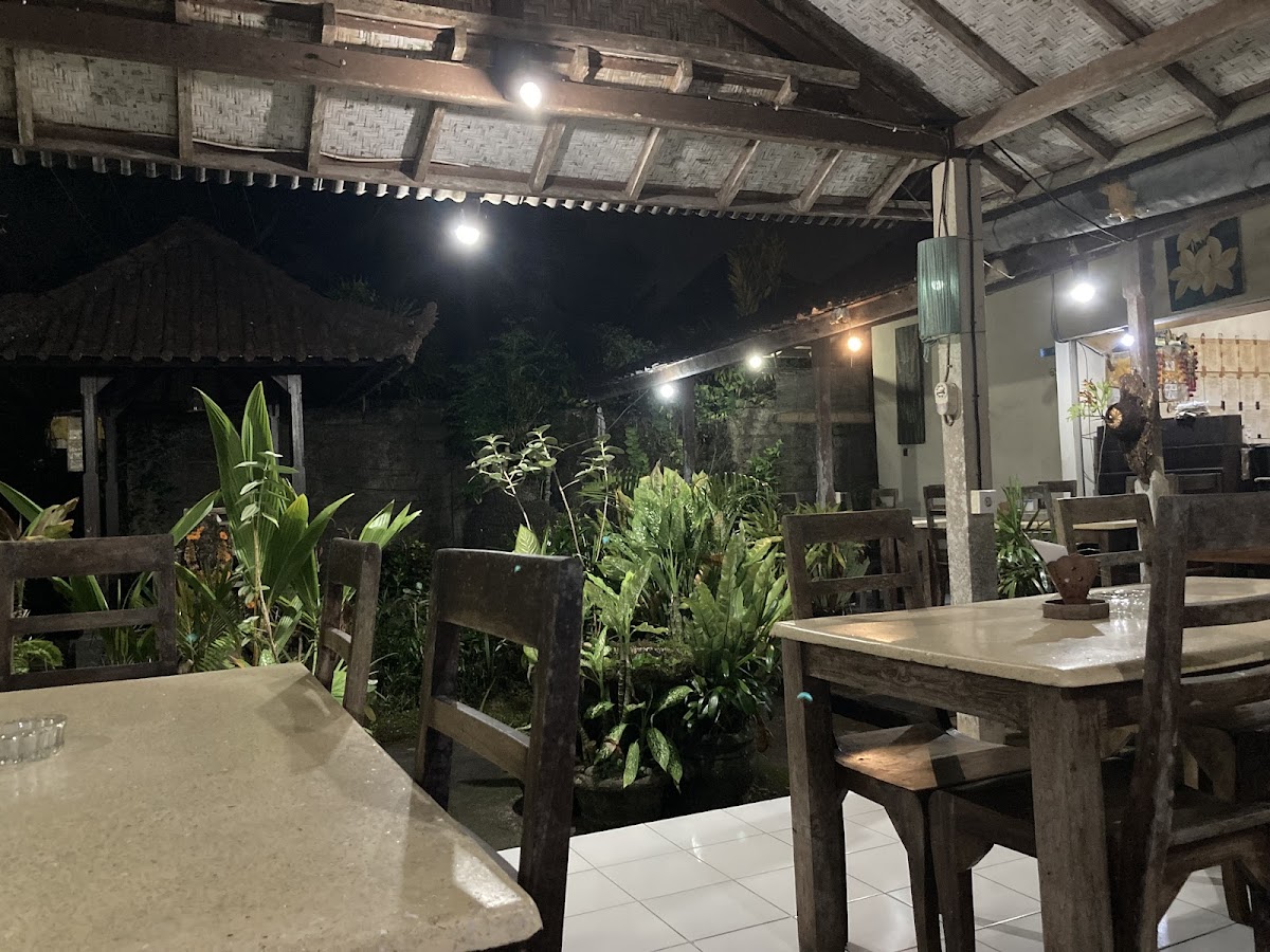 Made's Warung Penestanan Ubud